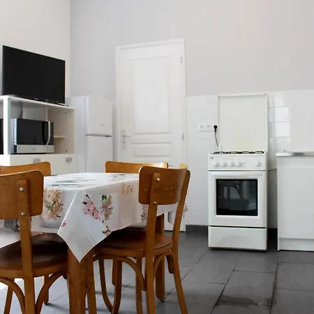 Lejlighed Appartement D'Une Chambre Avec Jardin Clos A Orcival *